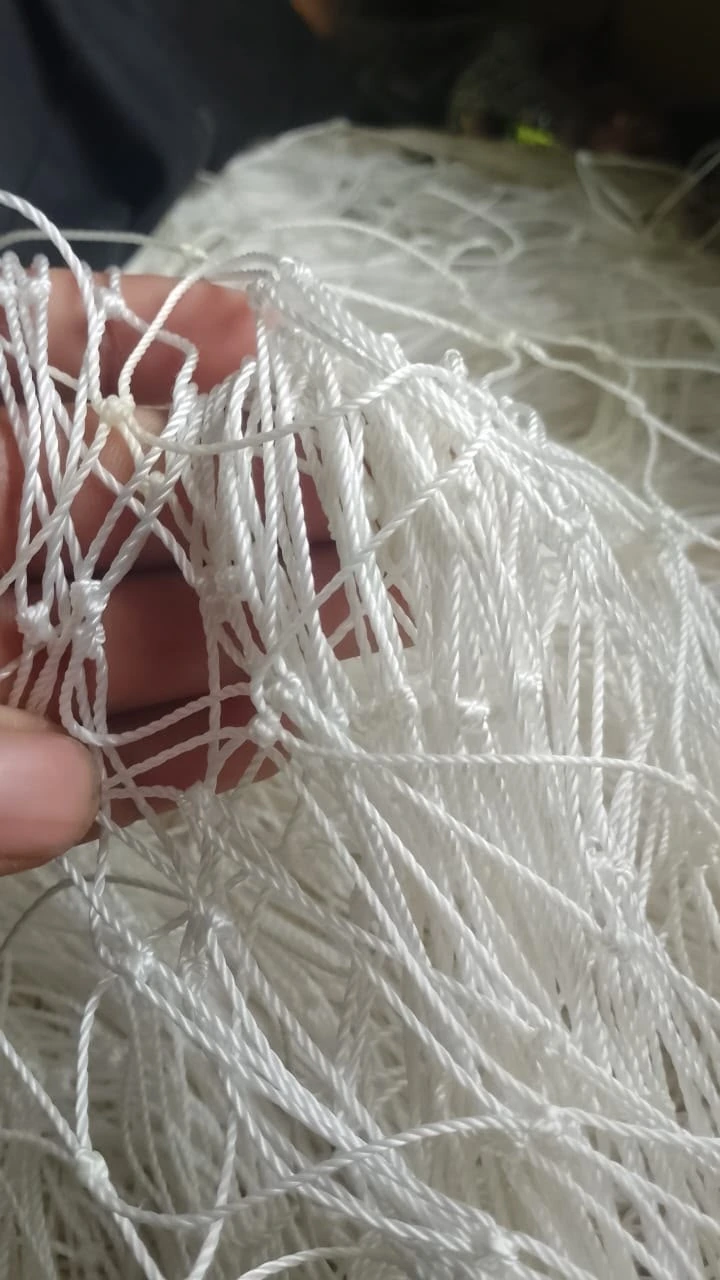 Knotted safety netting